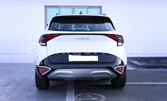 Buy Used Kia Sportage White Car in Niamey in Niamey Buy Used Kia Sportage White Car in Niamey in Niamey