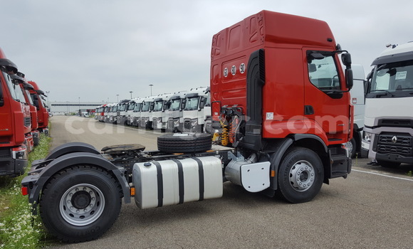 Buy Used Renault TRM 10000 Red Truck in Agadez in Agadez Buy Used Renault TRM 10000 Red Truck in Agadez in Agadez