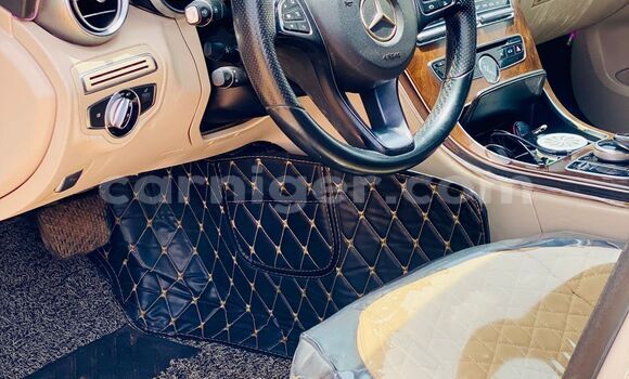 Buy Used Mercedes‒Benz 300–Series White Car in Niamey in Niamey Buy Used Mercedes‒Benz 300–Series White Car in Niamey in Niamey