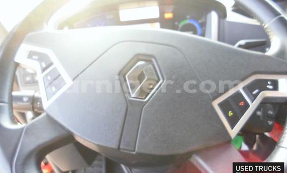 Buy Used Renault TRM 10000 Red Truck in Agadez in Agadez Buy Used Renault TRM 10000 Red Truck in Agadez in Agadez
