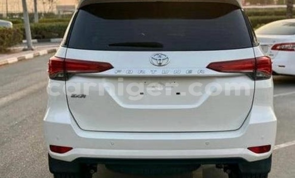 اشتري مستعمل Toyota Fortuner White سيارة في نيامي في نيامي اشتري مستعمل Toyota Fortuner White سيارة في نيامي في نيامي