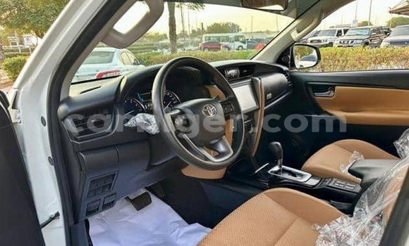 اشتري مستعمل Toyota Fortuner White سيارة في نيامي في نيامي اشتري مستعمل Toyota Fortuner White سيارة في نيامي في نيامي