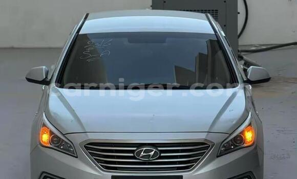 اشتري مستعمل Hyundai Sonata Silver سيارة في أغاديز في أغاديز اشتري مستعمل Hyundai Sonata Silver سيارة في أغاديز في أغاديز