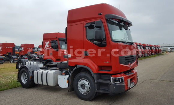 Buy Used Renault TRM 10000 Red Truck in Aguie in Maradi Buy Used Renault TRM 10000 Red Truck in Aguie in Maradi
