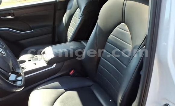 اشتري مستعمل Toyota Highlander White سيارة في نيامي في نيامي اشتري مستعمل Toyota Highlander White سيارة في نيامي في نيامي