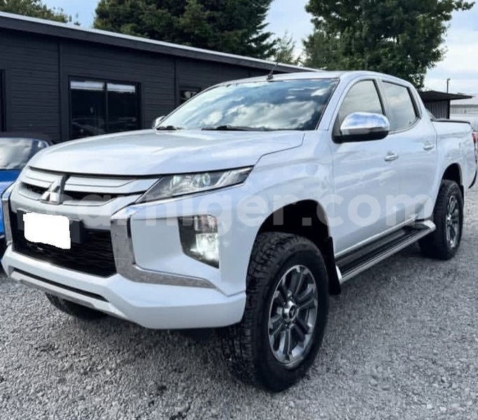 Big with watermark mitsubishi l200 niamey niamey 8542