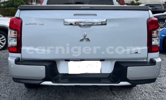 اشتري مستعمل Mitsubishi L200 White سيارة في نيامي في نيامي اشتري مستعمل Mitsubishi L200 White سيارة في نيامي في نيامي
