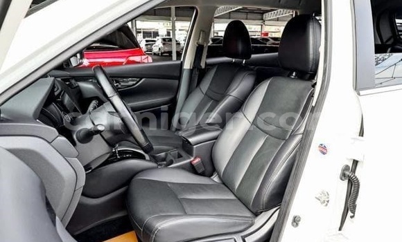 اشتري مستعمل Nissan X–Trail White سيارة في نيامي في نيامي اشتري مستعمل Nissan X–Trail White سيارة في نيامي في نيامي