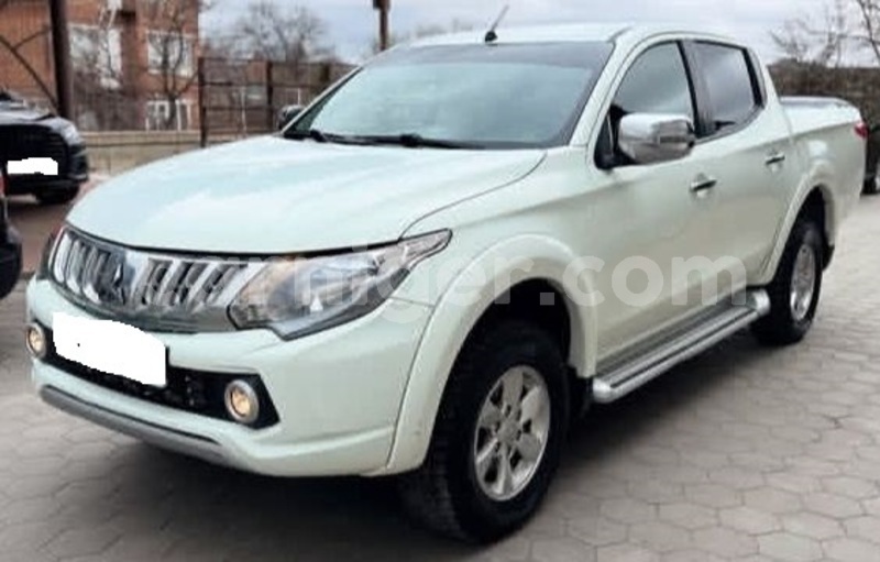Big with watermark mitsubishi l200 niamey niamey 8548