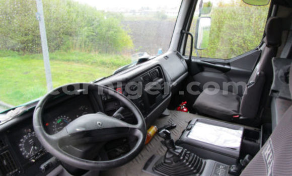 Buy Used Renault G300 White Truck in Agadez in Agadez Buy Used Renault G300 White Truck in Agadez in Agadez