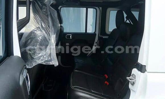 Acheter Occasion Voiture Jeep Wrangler Blanc à Niamey, Niamey Acheter Occasion Voiture Jeep Wrangler Blanc à Niamey, Niamey