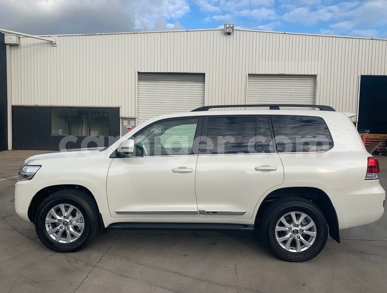 Big with watermark toyota land cruiser niamey niamey 8558