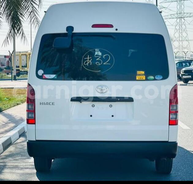Big with watermark toyota hiace niamey niamey 8559
