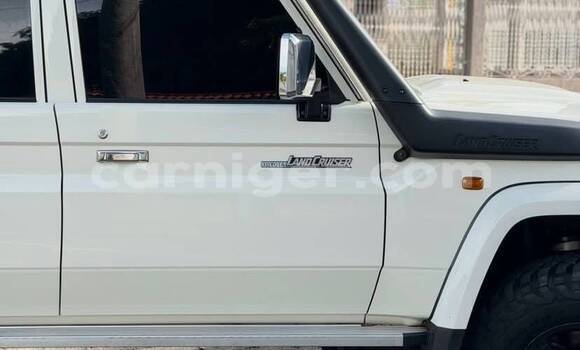 Acheter Occasion Voiture Toyota Land Cruiser Blanc à Niamey, Niamey Acheter Occasion Voiture Toyota Land Cruiser Blanc à Niamey, Niamey