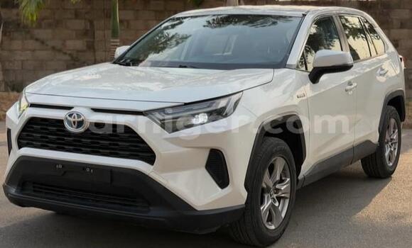 اشتري مستعمل Toyota RAV4 White سيارة في نيامي في نيامي اشتري مستعمل Toyota RAV4 White سيارة في نيامي في نيامي