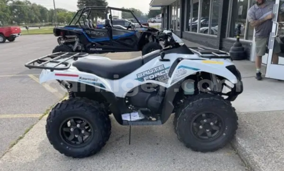 اشتري جديد Kawasaki Brute Force White دراجة نارية في Gazaoua في مرادي اشتري جديد Kawasaki Brute Force White دراجة نارية في Gazaoua في مرادي