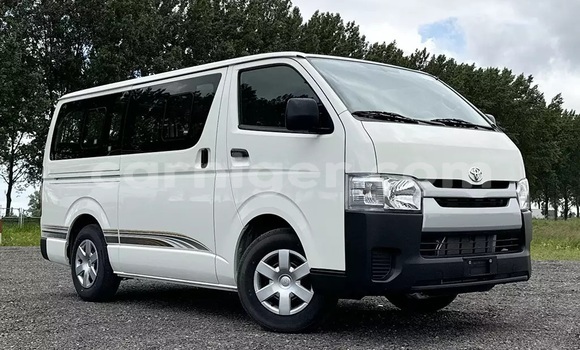 Acheter Occasion Voiture Toyota Hiace Blanc à Import - Dubai, Agadez