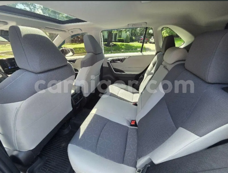 Big with watermark toyota rav4 agadez agadez 8582