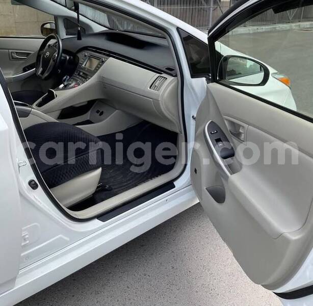 Big with watermark toyota prius niamey niamey 8583