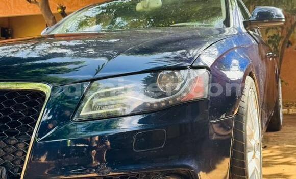 Sayi Na hannu Audi A4 Black Mota in Niamey a Niamey Sayi Na hannu Audi A4 Black Mota in Niamey a Niamey