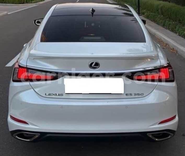 Big with watermark lexus es niamey niamey 8590