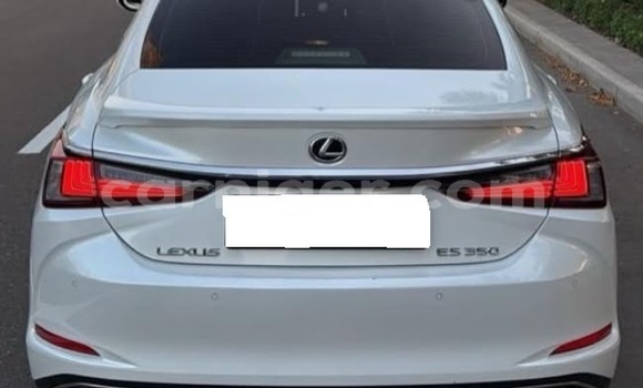 Acheter Occasion Voiture Lexus ES Blanc à Niamey, Niamey Acheter Occasion Voiture Lexus ES Blanc à Niamey, Niamey