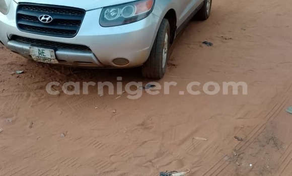Buy Used Hyundai Santa Fe Beige Car in Niamey in Niamey Buy Used Hyundai Santa Fe Beige Car in Niamey in Niamey